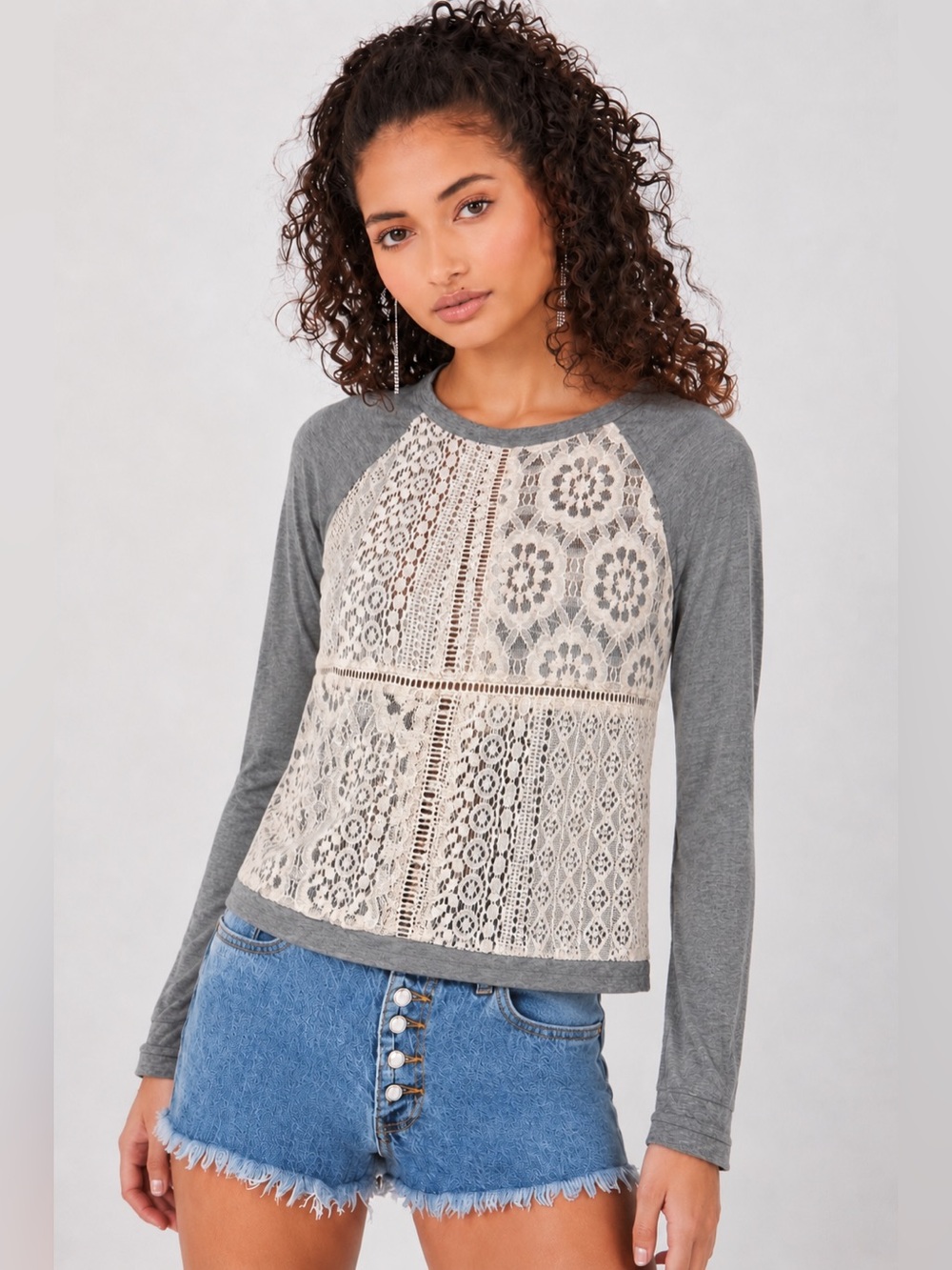 Xhilaration Women’s Gray Crochet Lace Front Raglan Long Sleeve Tunic Top M